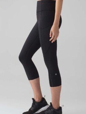 Lululemon Fast & Free Crop II *Nulux 19" Size 6